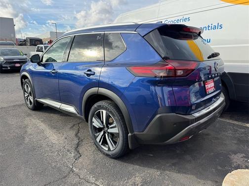 2022 Nissan Rogue SL