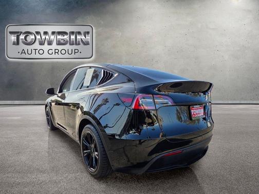 Black 2021 Tesla Model Y Long Range