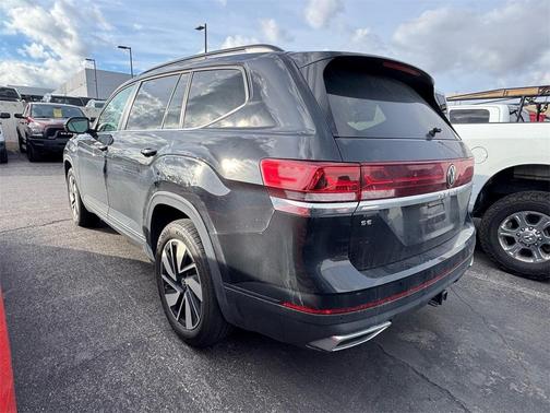 2024 Volkswagen Atlas 2.0T SE