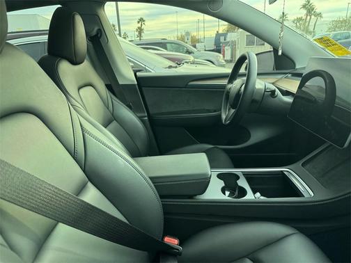 2024 Tesla Model Y Performance