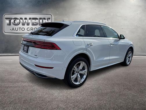 2023 Audi Q8 55 Premium