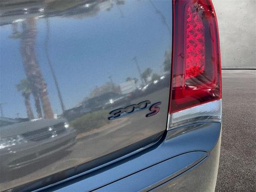 2022 Chrysler 300 S
