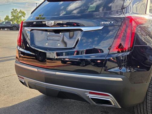 Dark Moon Blue Metallic 2022 Cadillac XT5 Premium Luxury