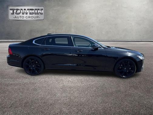 2018 Volvo S90 T5 Momentum