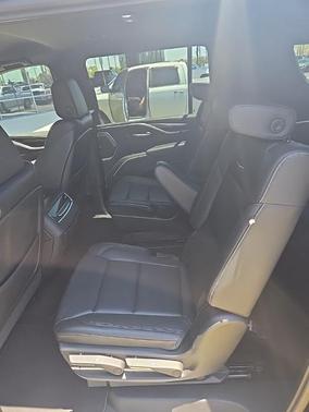 2022 Cadillac Escalade ESV Luxury