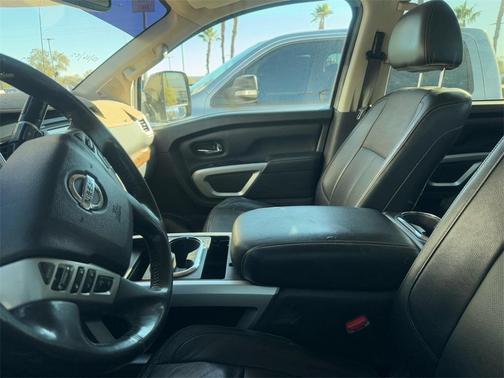2017 Nissan Titan XD SL