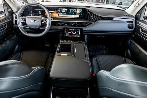 2025 INFINITI QX80 Luxe