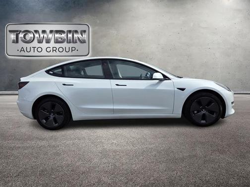 Pearl White Multi 2023 Tesla Model 3 Base