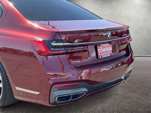 2021 BMW M760 i xDrive