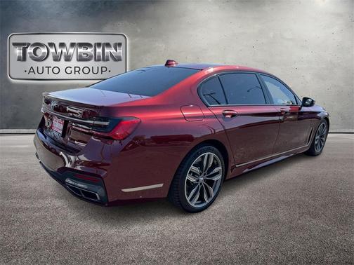 2021 BMW M760 i xDrive