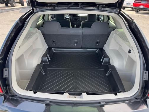 2006 Dodge Magnum Base