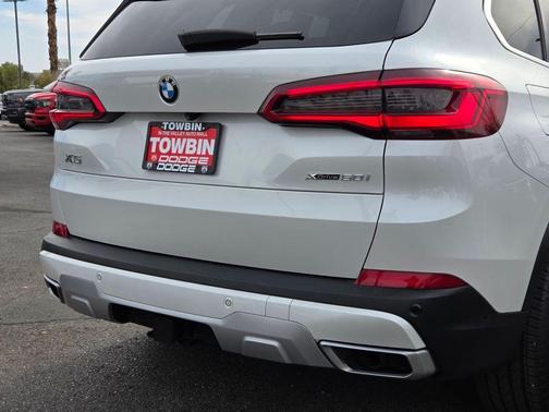 Mineral White Metallic 2019 BMW X5 xDrive50i