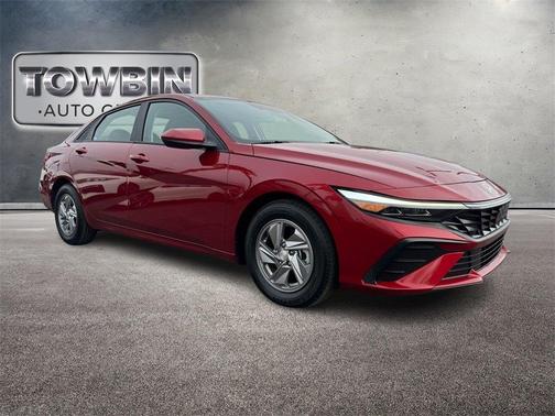 2024 Hyundai ELANTRA SE