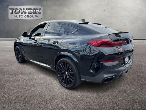 2022 BMW X6 M50i