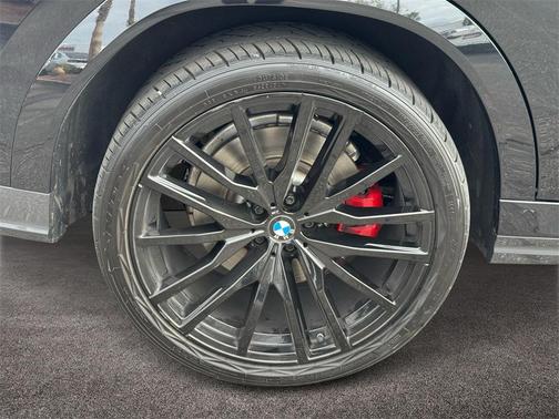 2022 BMW X6 M50i