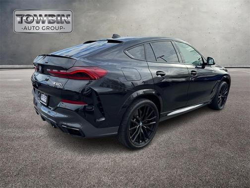 2022 BMW X6 M50i