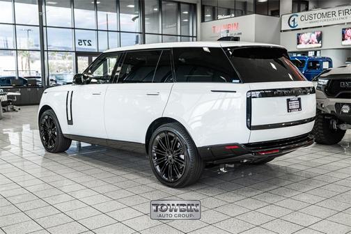 2024 Land Rover Range Rover P530 SE