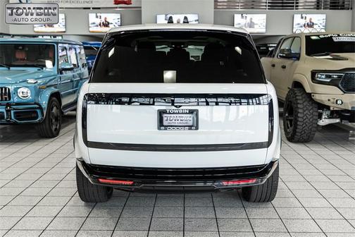 2024 Land Rover Range Rover P530 SE