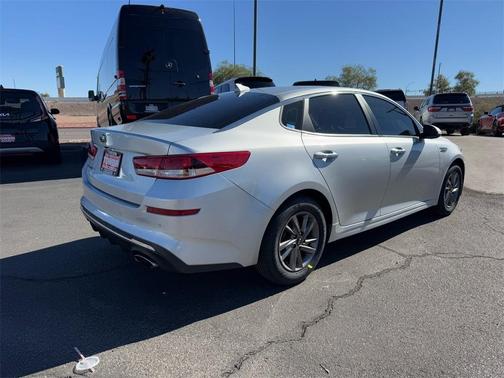 2020 Kia Optima LX