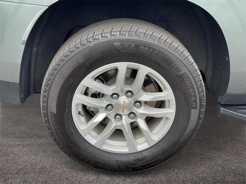 2024 Chevrolet Suburban LS