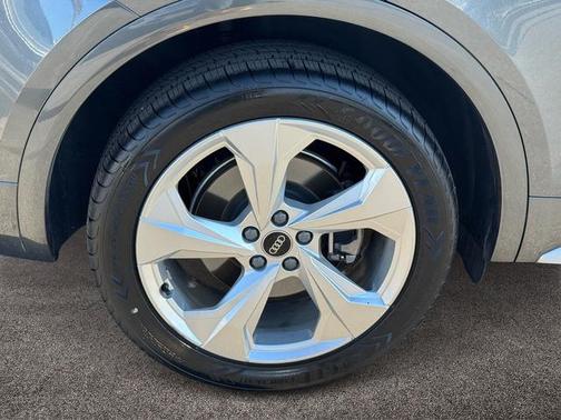 2022 Audi Q5 45 S line quattro Premium