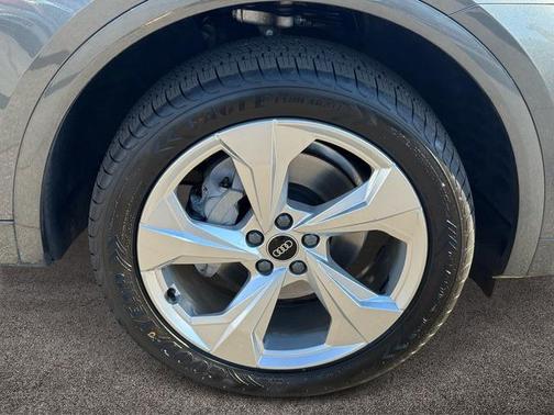 2022 Audi Q5 45 S line quattro Premium