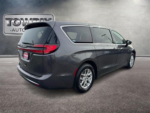 2023 Chrysler Pacifica Touring-L