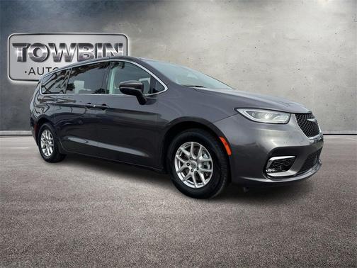 2023 Chrysler Pacifica Touring-L