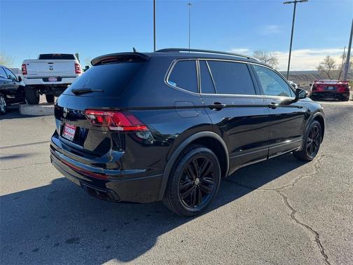 2022 Volkswagen Tiguan 2.0T SE R-Line Black