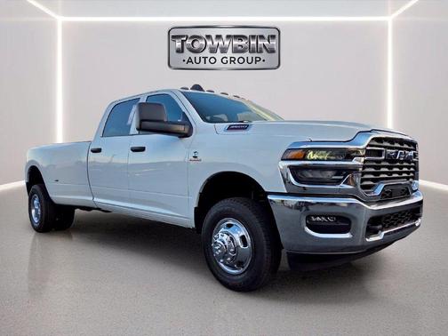 White 2027 RAM 3500 Tradesman
