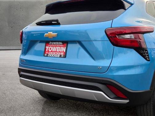 Marina Blue 2025 Chevrolet Trax LT