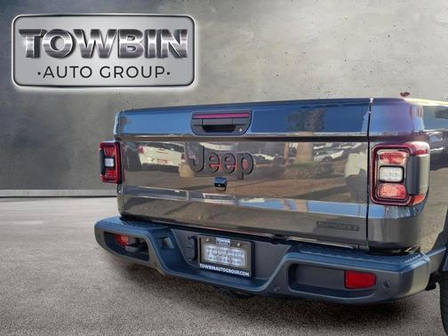 Gray 2020 Jeep Gladiator Sport