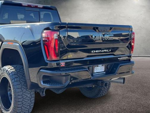 Onyx Black 2024 GMC Sierra 2500 Denali Ultimate