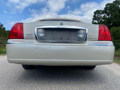 2007 Lincoln Town Car Signature