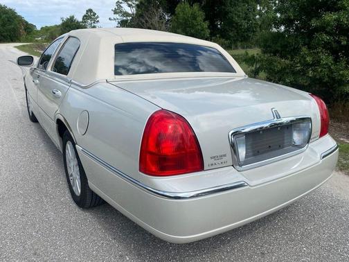 2007 Lincoln Town Car Signature