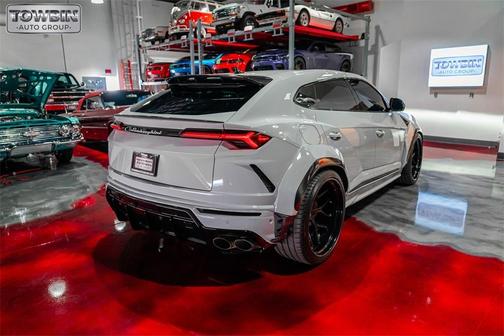 2022 Lamborghini Urus 
