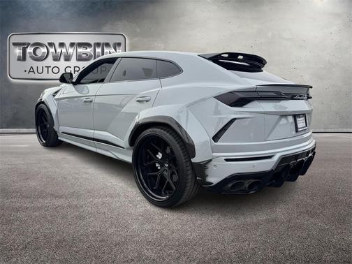 2022 Lamborghini Urus 