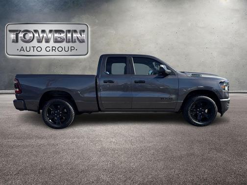 Granite Crystal Clearcoat Metallic 2024 RAM 1500 Big Horn/Lone Star