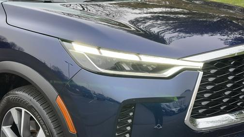 2022 INFINITI QX60 LUXE