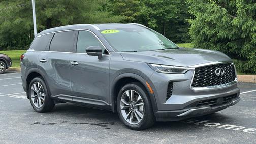 2022 INFINITI QX60 LUXE