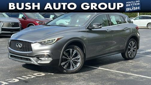 2017 INFINITI QX30 Premium