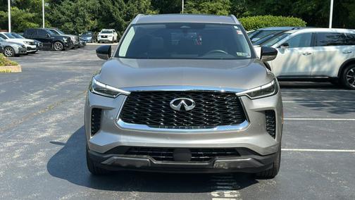 2022 INFINITI QX60 LUXE