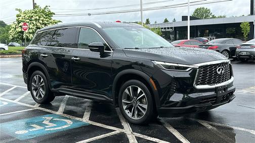 2023 INFINITI QX60 LUXE