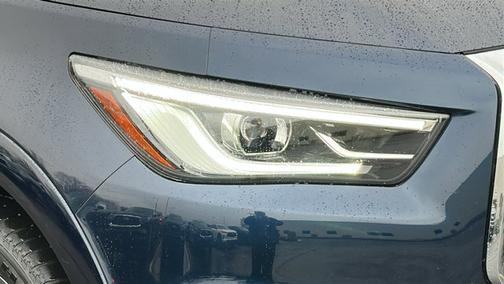 2023 INFINITI QX80 SENSORY