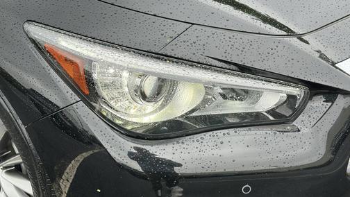 2022 INFINITI Q50 LUXE