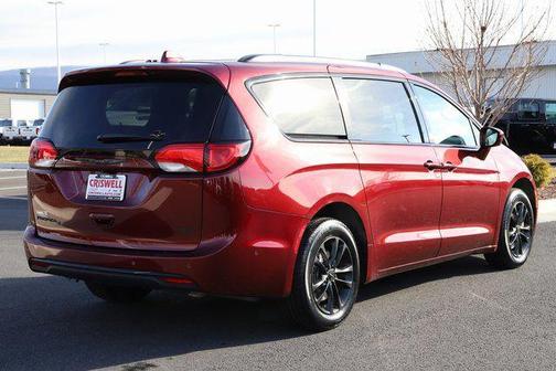 2020 Chrysler Pacifica L