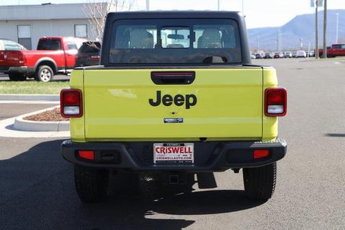 2023 Jeep Gladiator Sport