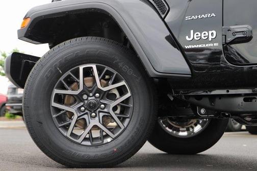 2024 Jeep Wrangler 4-Door Sahara 4x4
