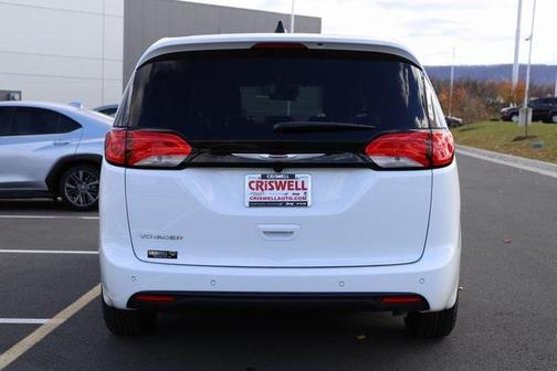 2026 Chrysler Voyager LX