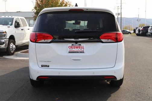 2026 Chrysler Voyager LX